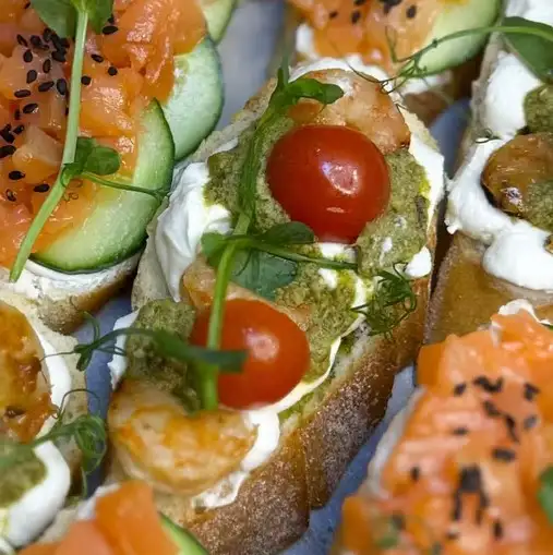 Брускетта с креветкой или форелью фото 2