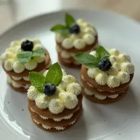 Медовые пирожные