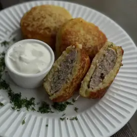 Оладьи картофельные с мясом