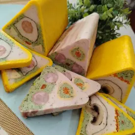 Рулеты мясные треугольные