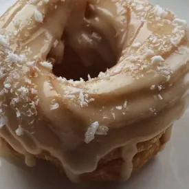 Пончики из заварного теста с топингами