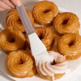 Пончики из заварного теста с топингами