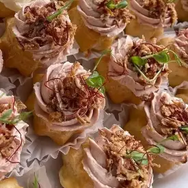 Профитроли с паштетом