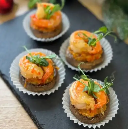 Шампиньоны с овощами и креветкой