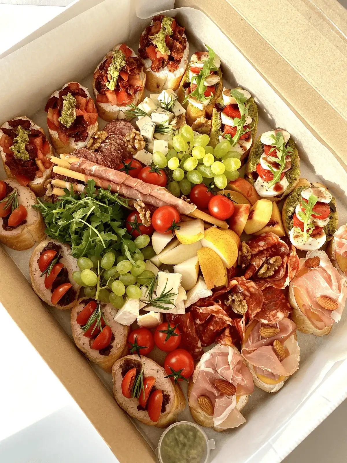 Premium Red Box фото 2