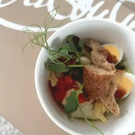 Салат «Цезарь с курицей»