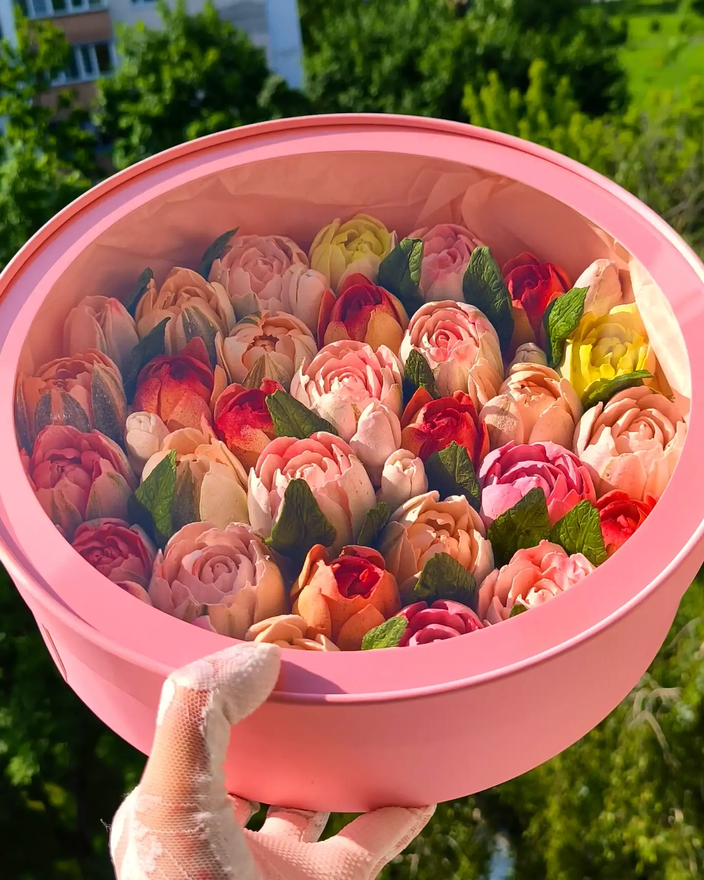 Зефир премиум-класса в круглой коробке с окошком, 30 см фото 3