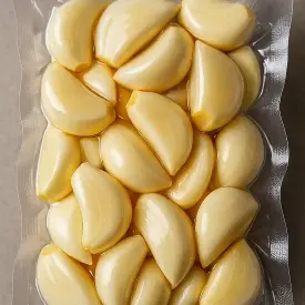 Чеснок свежий, очищенный, в вакууме