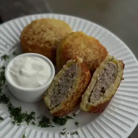 Оладьи картофельные с мясом