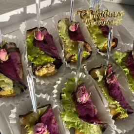 Рулетики из баклажан