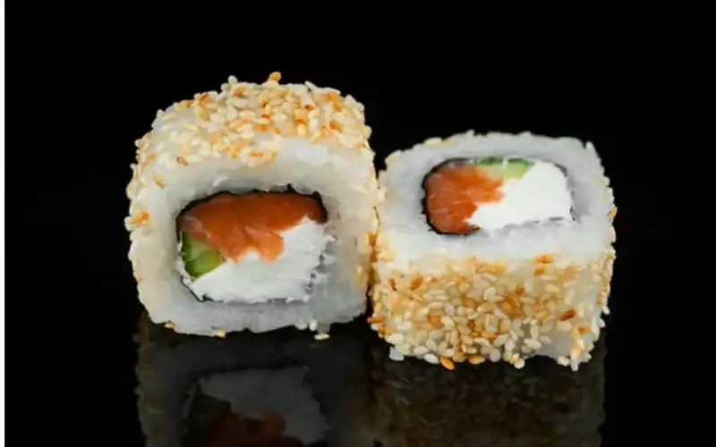 Ролл «Аляска с лососем», 8 шт.