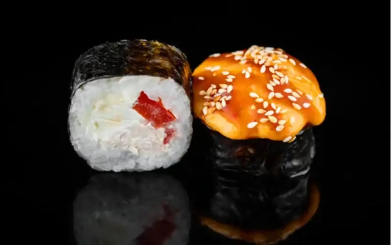 Запечённый ролл с курицей, 8 шт.