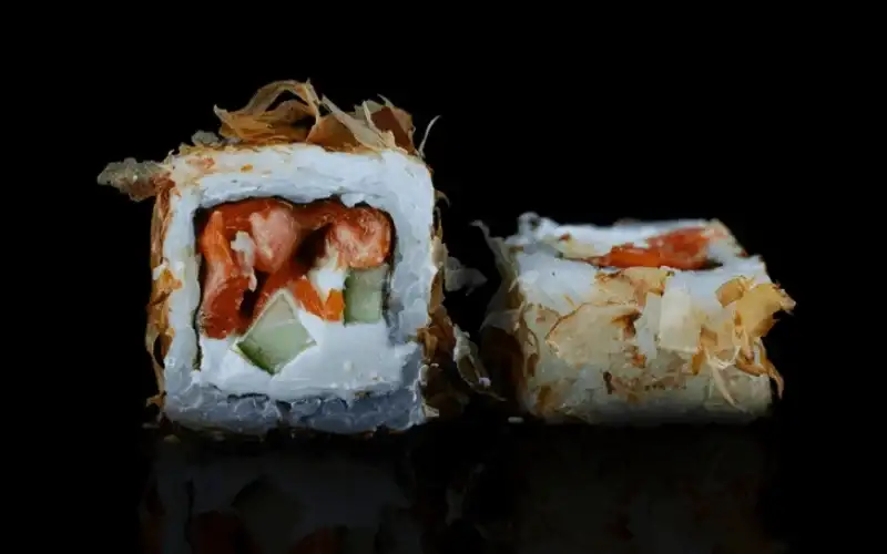 Ролл «Бонито с лососем», 8 шт.