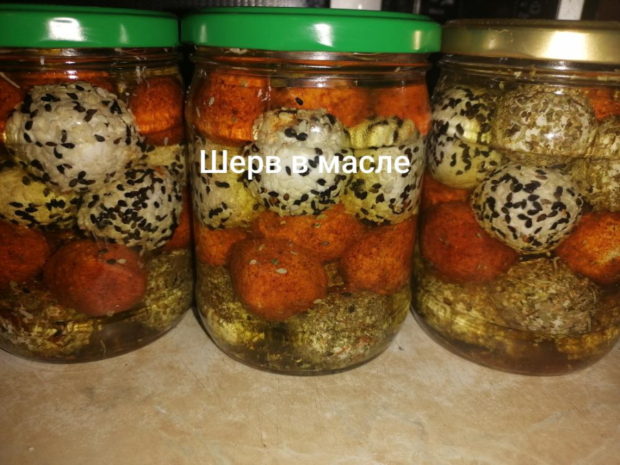 Шевр в масле с приправами, 0.5 кг